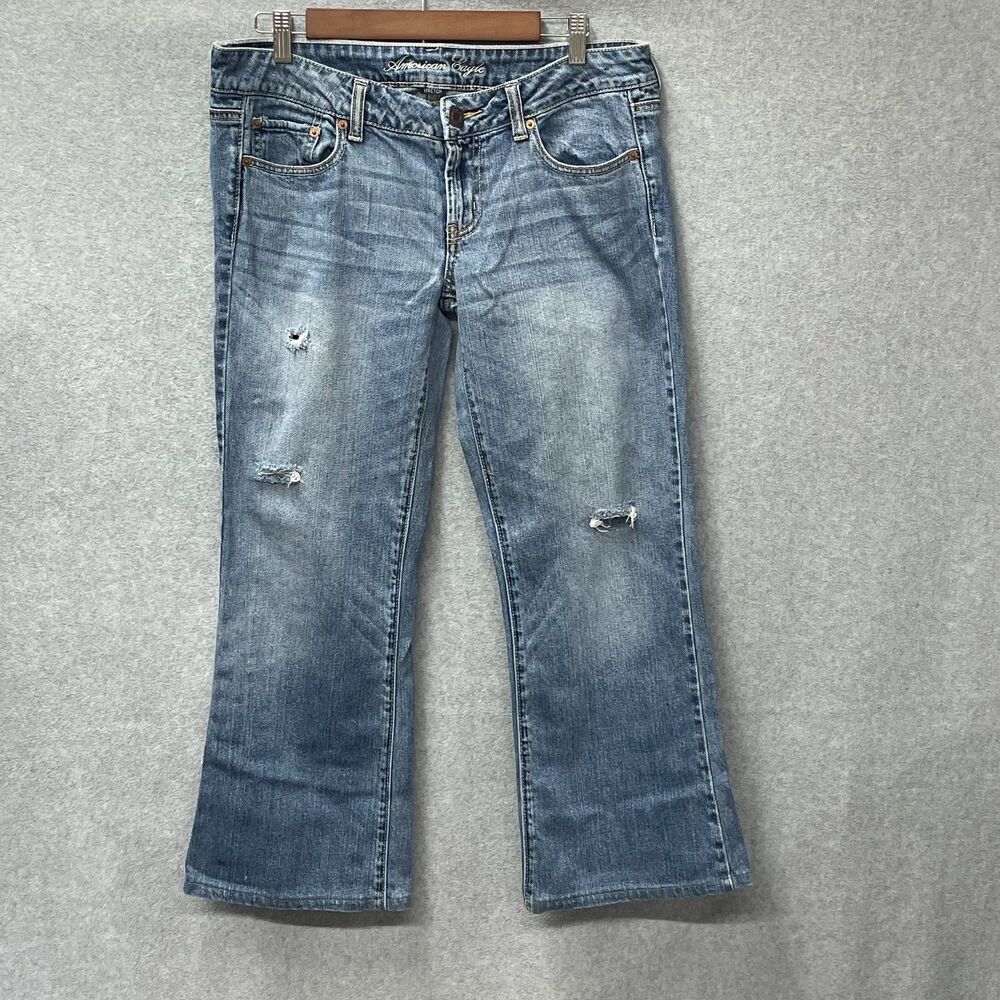 AE Favorite Boyfriend Jeans Distressed Medium Wash Stretch Size 10 Short - Picture 2 of 9